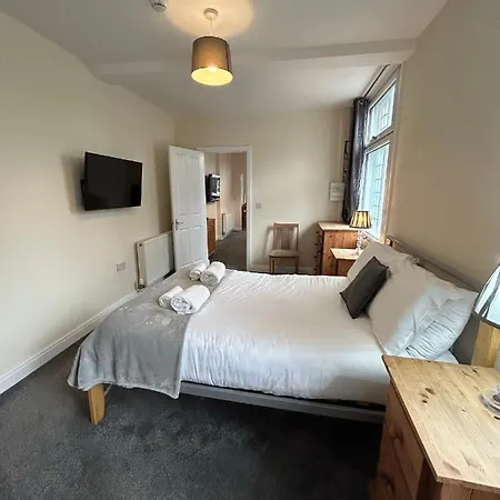 Daire Drake Street Sleeps 4 *